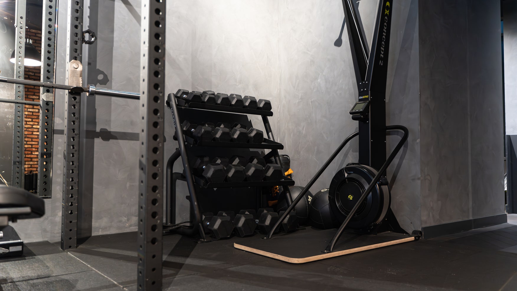 Zone5 Kaatsheuvel dumbbell rek en SkiErg